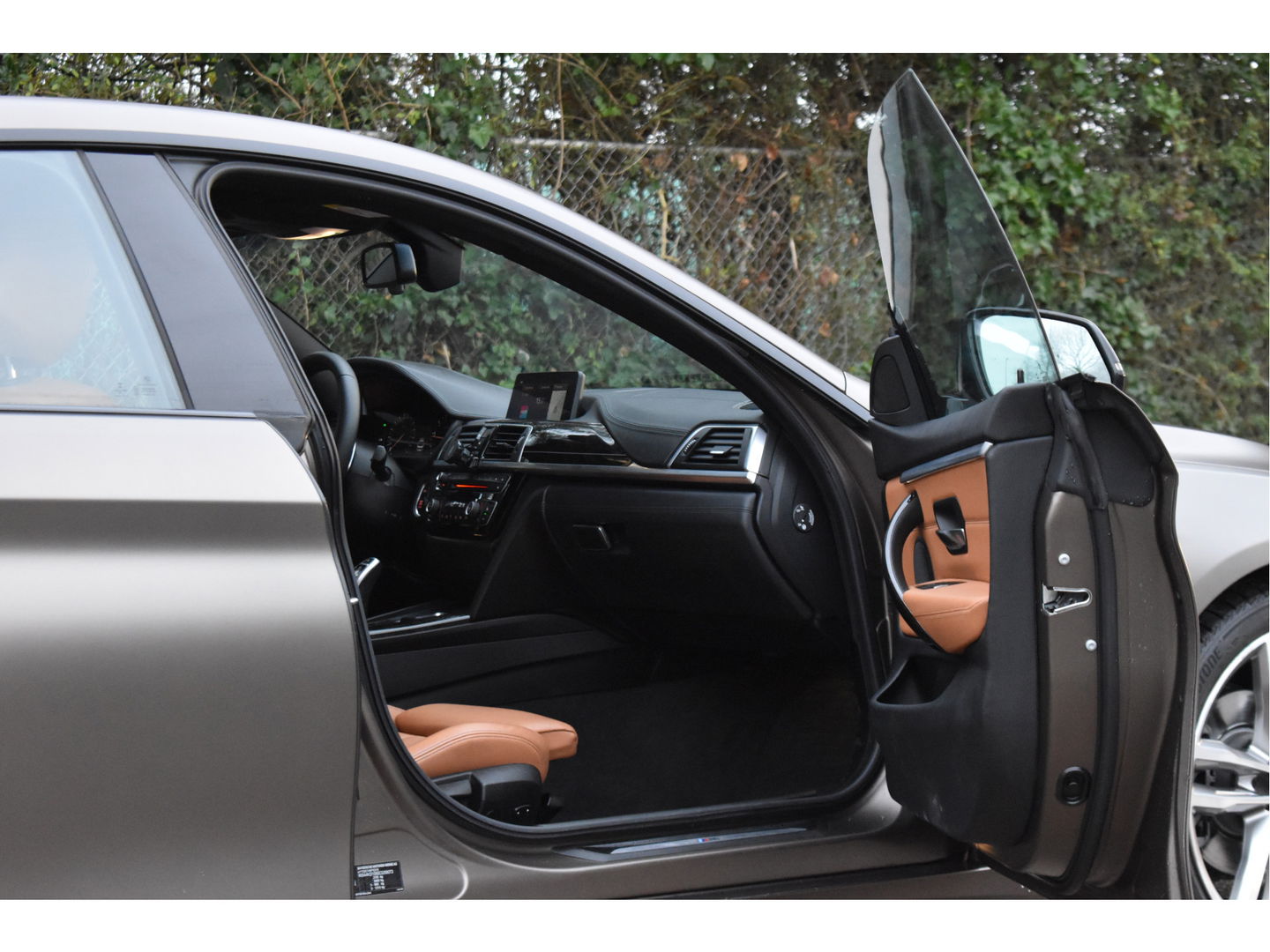 BMW 4 Serie Gran Coupé 420i M-Sport Individual High Executive Edition | NL-Auto | Frozen Bronce Metallic | Leder | Stoelverwarming | Carplay | DAB | Virtual cockpit | Sportstoelen | NAP