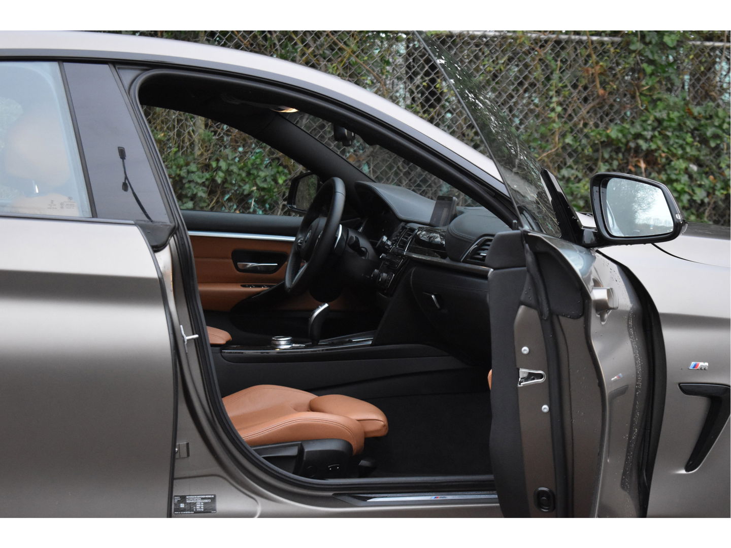 BMW 4 Serie Gran Coupé 420i M-Sport Individual High Executive Edition | NL-Auto | Frozen Bronce Metallic | Leder | Stoelverwarming | Carplay | DAB | Virtual cockpit | Sportstoelen | NAP