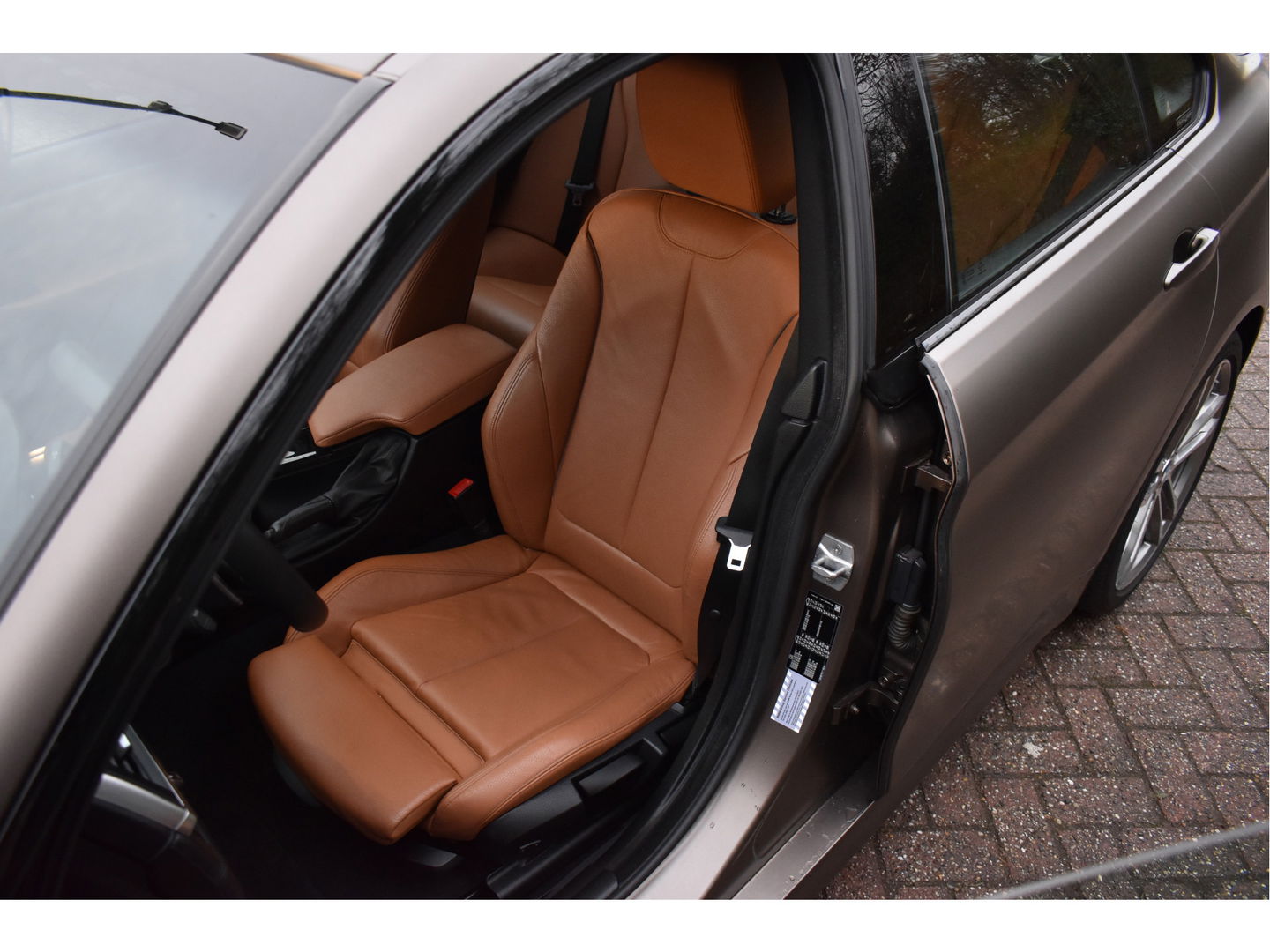 BMW 4 Serie Gran Coupé 420i M-Sport Individual High Executive Edition | NL-Auto | Frozen Bronce Metallic | Leder | Stoelverwarming | Carplay | DAB | Virtual cockpit | Sportstoelen | NAP