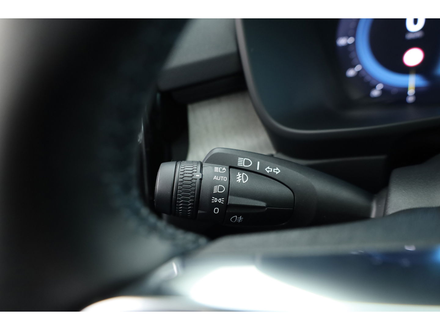 Volvo XC40 2.0 B3 Ultimate Dark | Pano-dak | 360 camera | Leer | Pixel LED | ACC | Blis