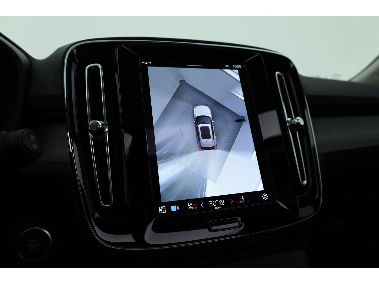 Volvo XC40 2.0 B3 Ultimate Dark | Pano-dak | 360 camera | Leer | Pixel LED | ACC | Blis