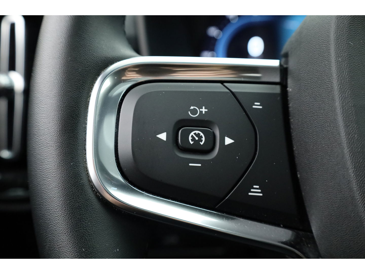 Volvo XC40 Recharge Twin Ultimate 78 kWh | 408pk | Pano | ACC | Blis | Elek. stoel met mem. | H&K | Apple Carplay | 20" |