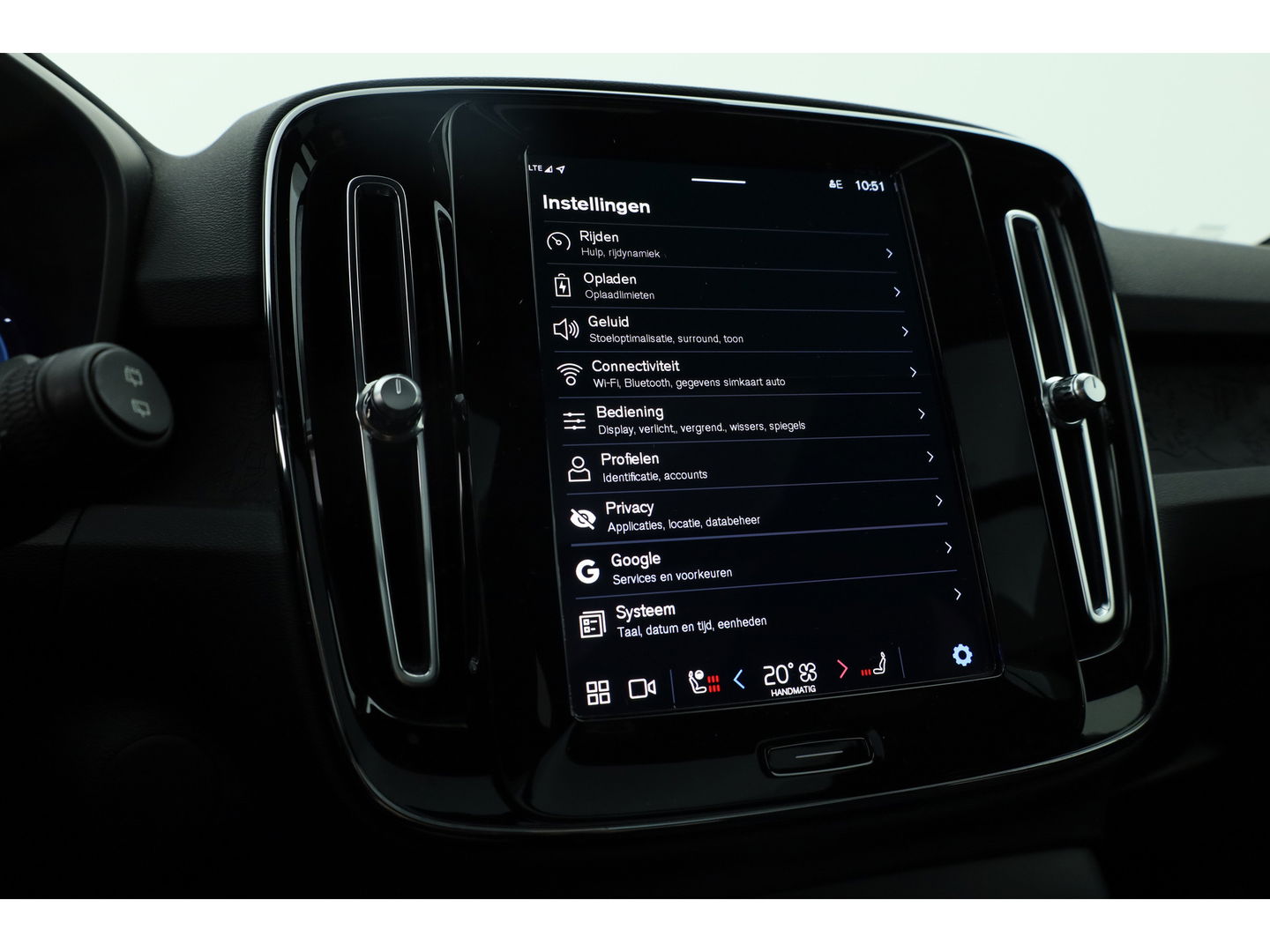 Volvo XC40 Recharge Twin Ultimate 78 kWh | 408pk | Pano | ACC | Blis | Elek. stoel met mem. | H&K | Apple Carplay | 20" |