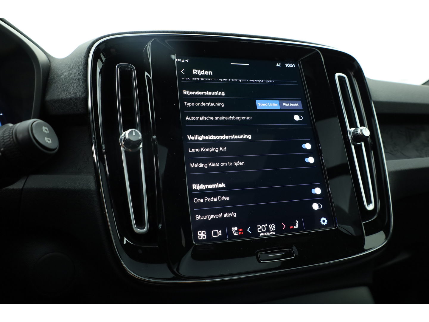 Volvo XC40 Recharge Twin Ultimate 78 kWh | 408pk | Pano | ACC | Blis | Elek. stoel met mem. | H&K | Apple Carplay | 20" |