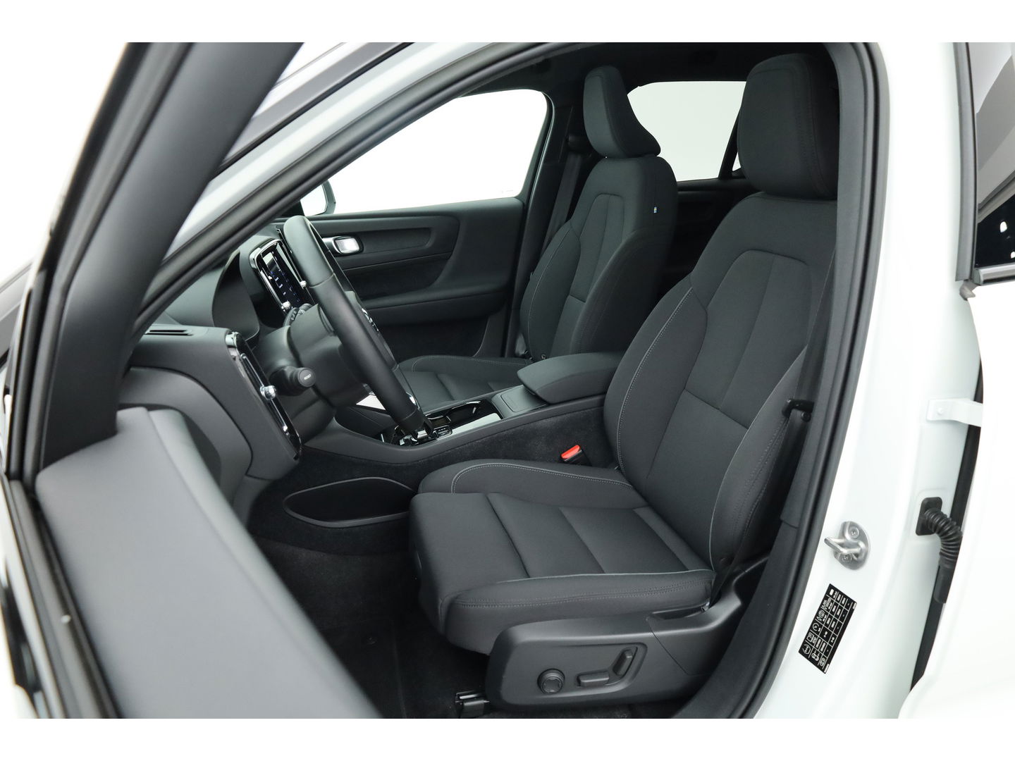 Volvo XC40 Recharge Twin Ultimate 78 kWh | 408pk | Pano | ACC | Blis | Elek. stoel met mem. | H&K | Apple Carplay | 20" |