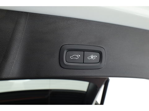 Volvo XC40 Recharge Twin Ultimate 78 kWh | 408pk | Pano | ACC | Blis | Elek. stoel met mem. | H&K | Apple Carplay | 20" |