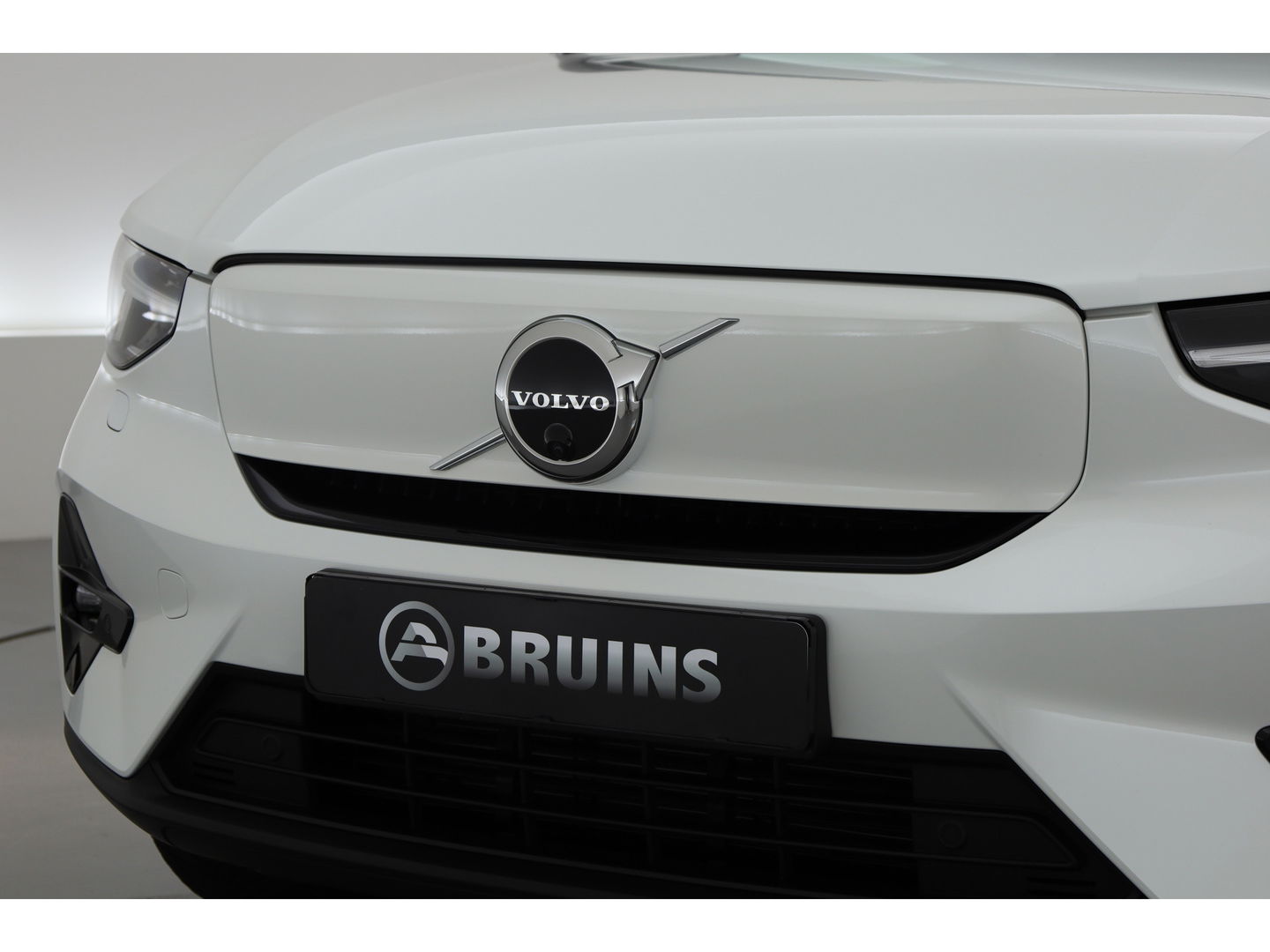 Volvo XC40 Recharge Twin Ultimate 78 kWh | 408pk | Pano | ACC | Blis | Elek. stoel met mem. | H&K | Apple Carplay | 20" |