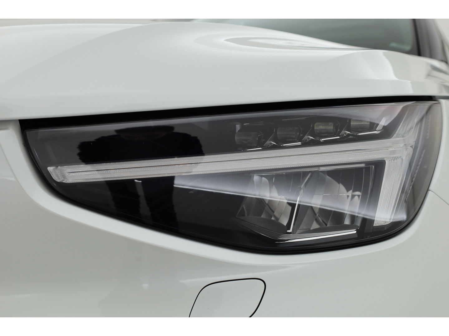Volvo XC40 Recharge Twin Ultimate 78 kWh | 408pk | Pano | ACC | Blis | Elek. stoel met mem. | H&K | Apple Carplay | 20" |