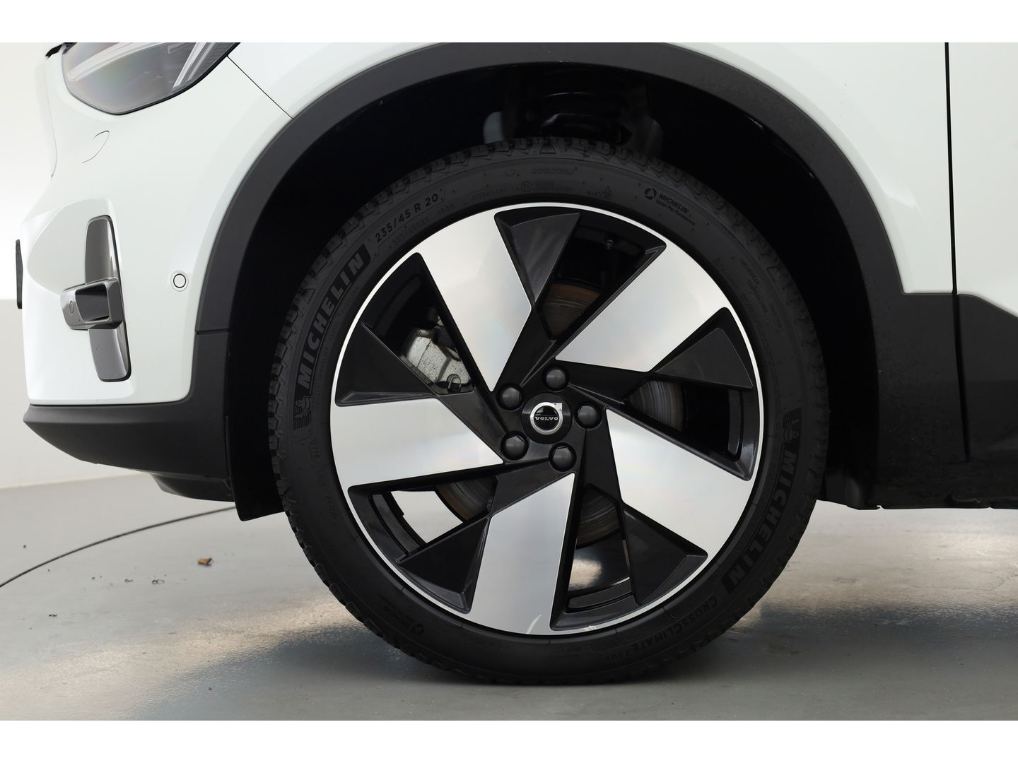 Volvo XC40 Recharge Twin Ultimate 78 kWh | 408pk | Pano | ACC | Blis | Elek. stoel met mem. | H&K | Apple Carplay | 20" |