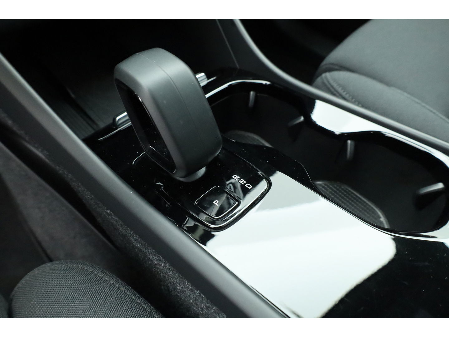 Volvo XC40 Recharge Twin Ultimate 78 kWh | 408pk | Pano | ACC | Blis | Elek. stoel met mem. | H&K | Apple Carplay | 20" |