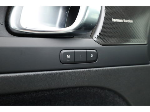 Volvo XC40 Recharge Twin Ultimate 78 kWh | 408pk | Pano | ACC | Blis | Elek. stoel met mem. | H&K | Apple Carplay | 20" |