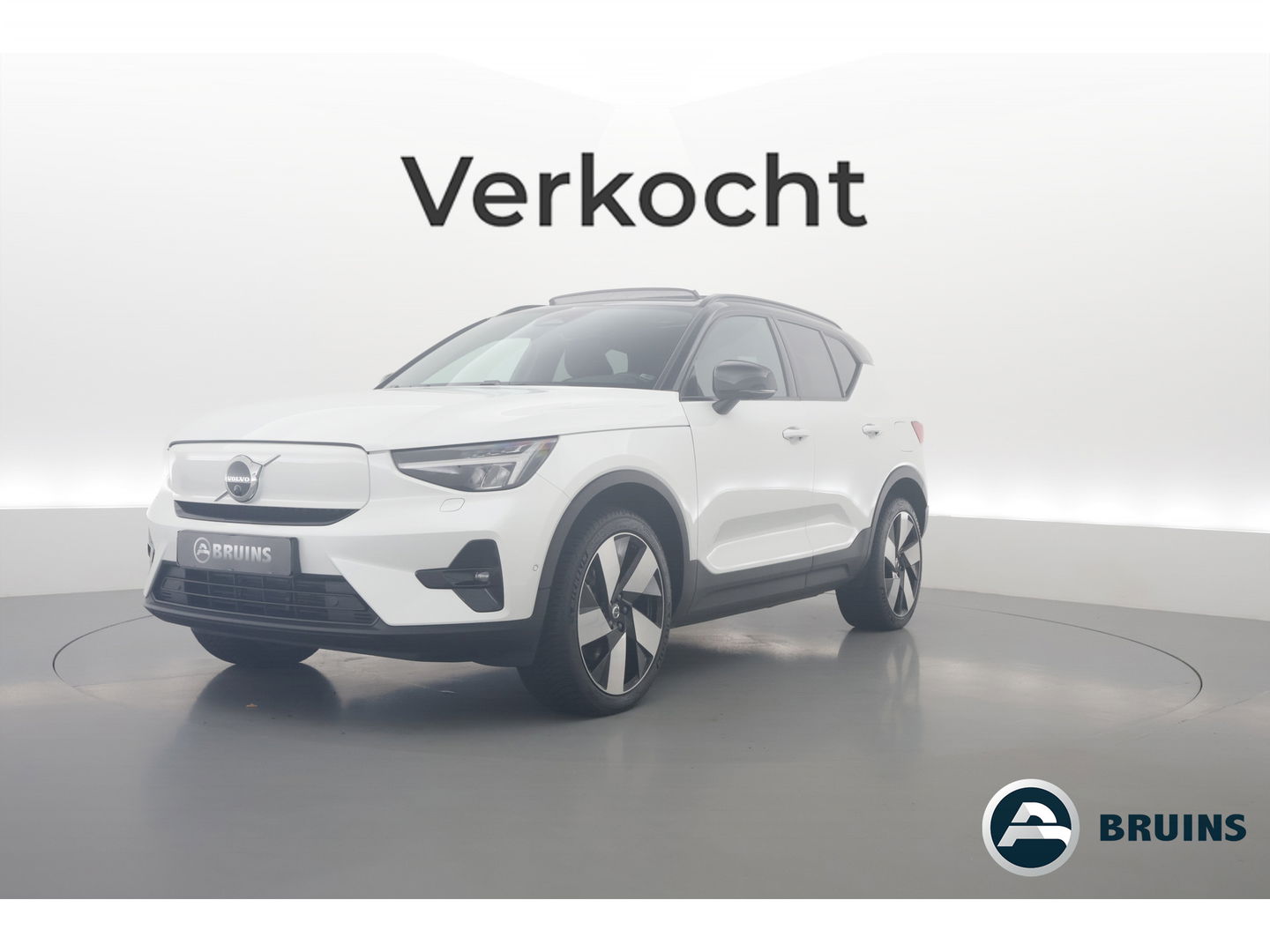 Volvo XC40 Recharge Twin Ultimate 78 kWh | 408pk | Pano | ACC | Blis | Elek. stoel met mem. | H&K | Apple Carplay | 20" |