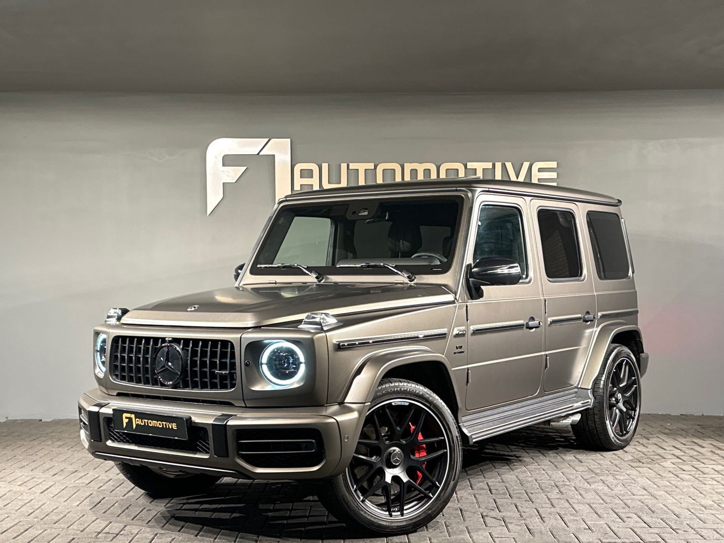 Mercedes-Benz G-Klasse AMG 63 Pano|Massage|Burmester|BTW