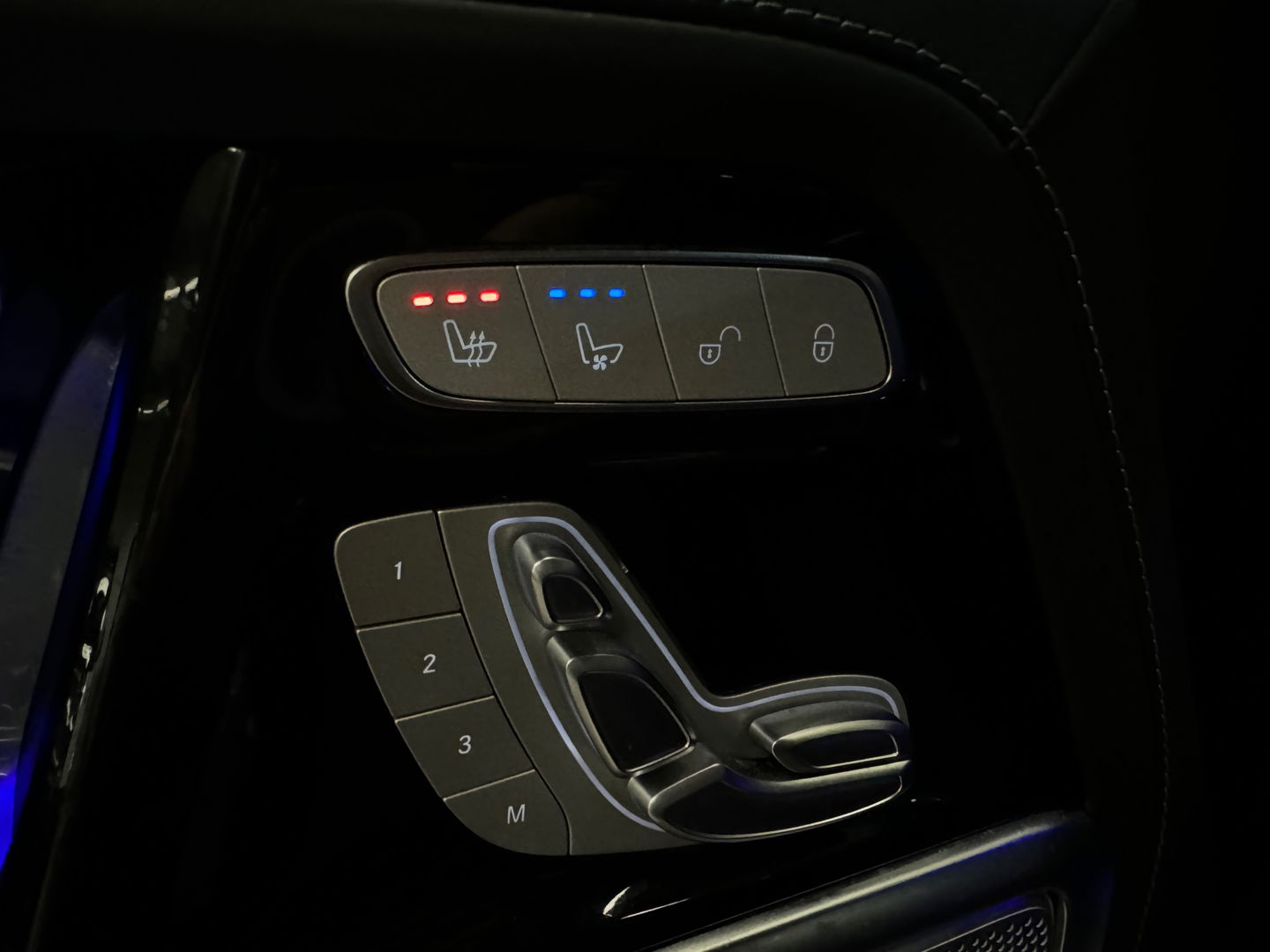 Mercedes-Benz G-Klasse AMG 63 Pano|Massage|Burmester|BTW