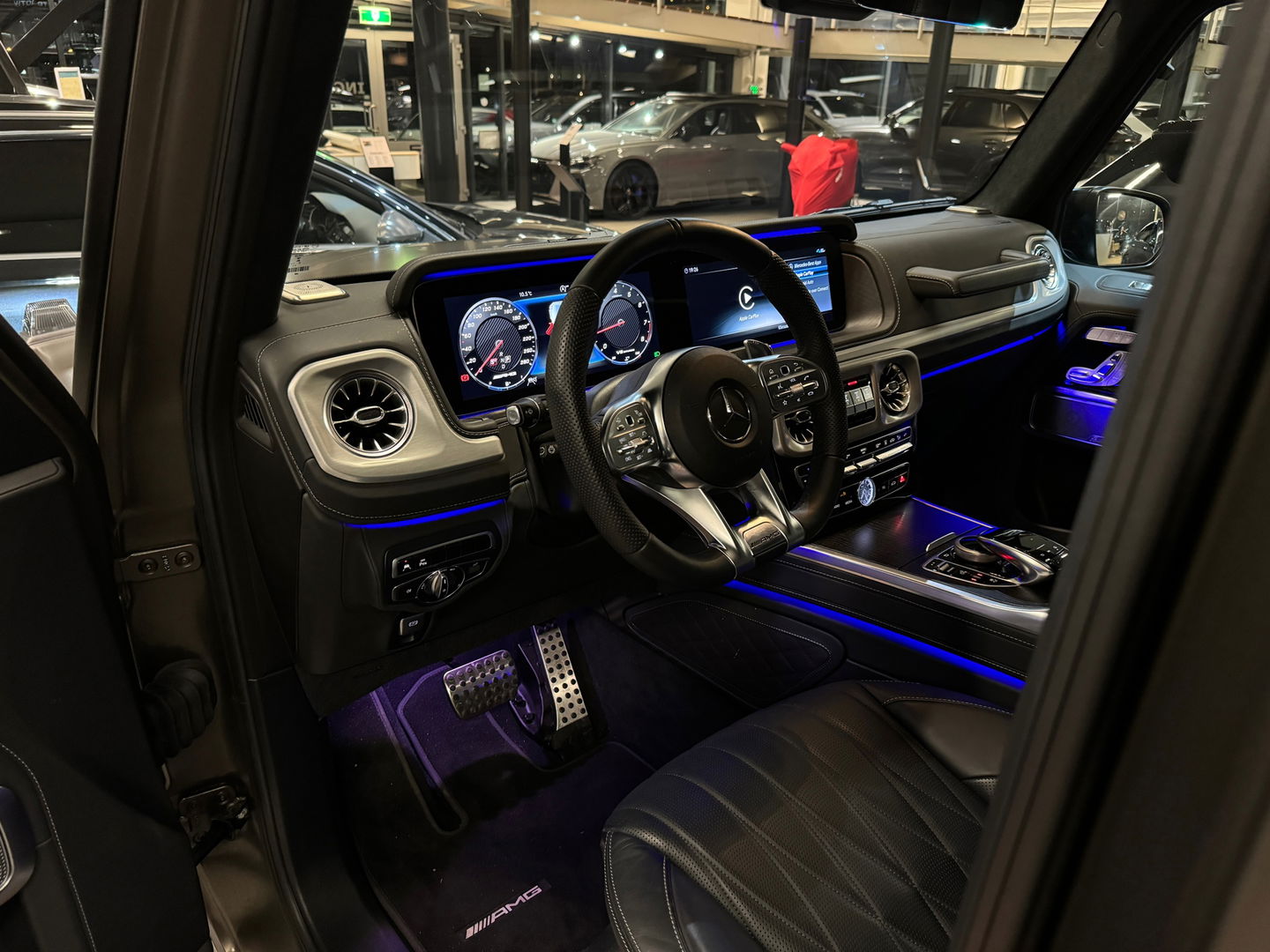 Mercedes-Benz G-Klasse AMG 63 Pano|Massage|Burmester|BTW