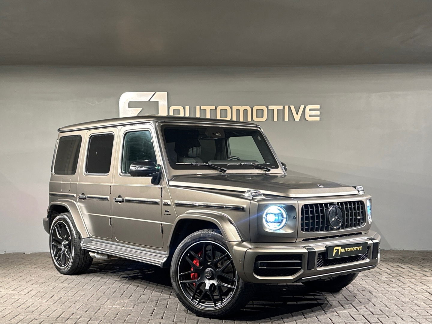 Mercedes-Benz G-Klasse AMG 63 Pano|Massage|Burmester|BTW