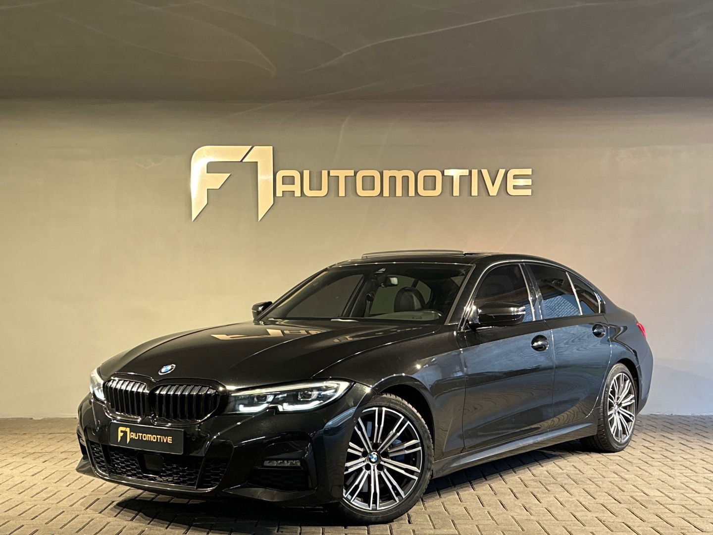 BMW 3 Serie 318i High Executive M Sport Keyles|Sfeer|H/K|NAP