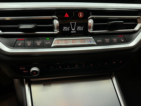 BMW 3 Serie 318i High Executive M Sport Keyles|Sfeer|H/K|NAP