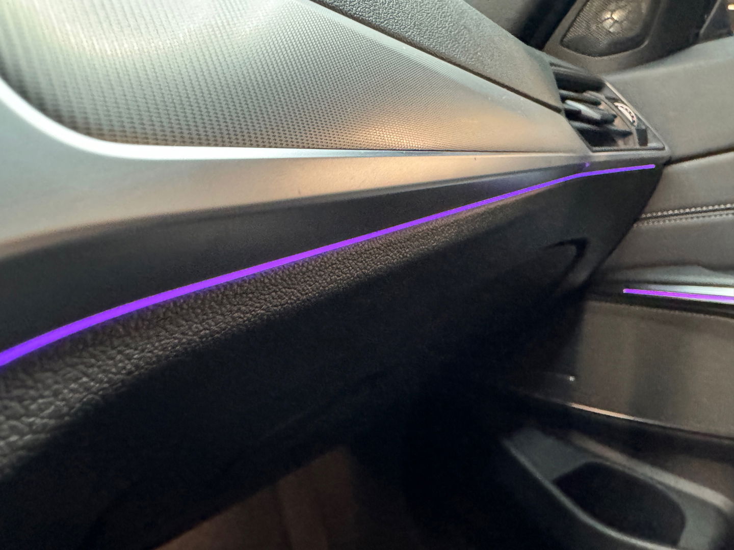 BMW 3 Serie 318i High Executive M Sport Keyles|Sfeer|H/K|NAP