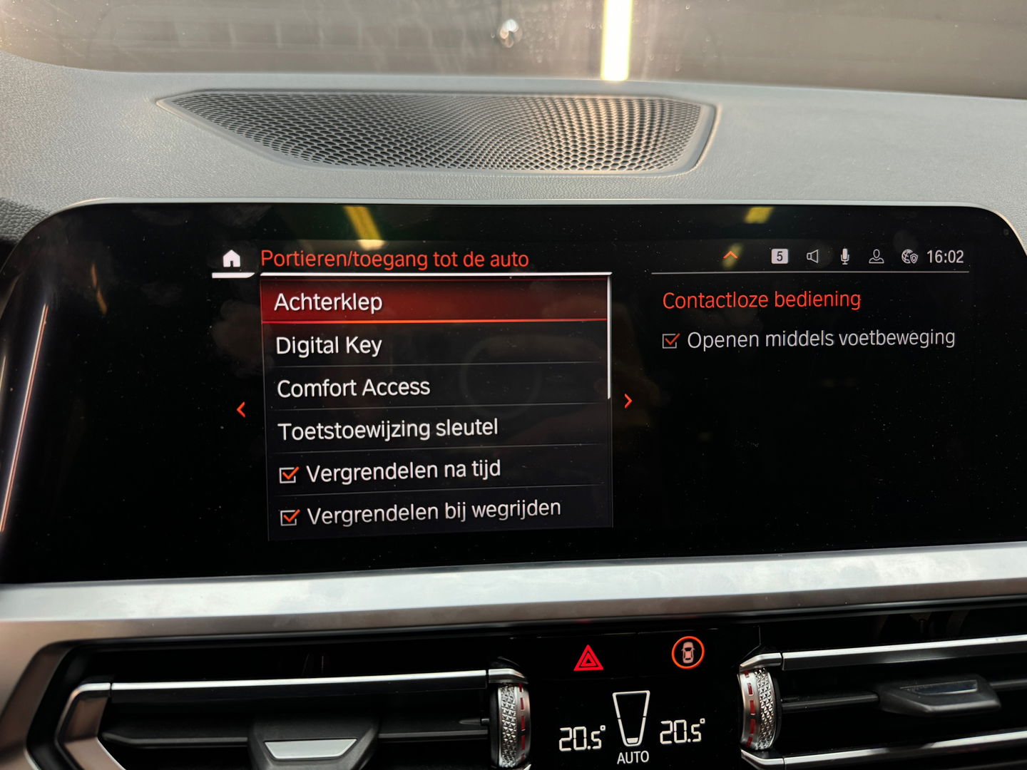 BMW 3 Serie 318i High Executive M Sport Keyles|Sfeer|H/K|NAP