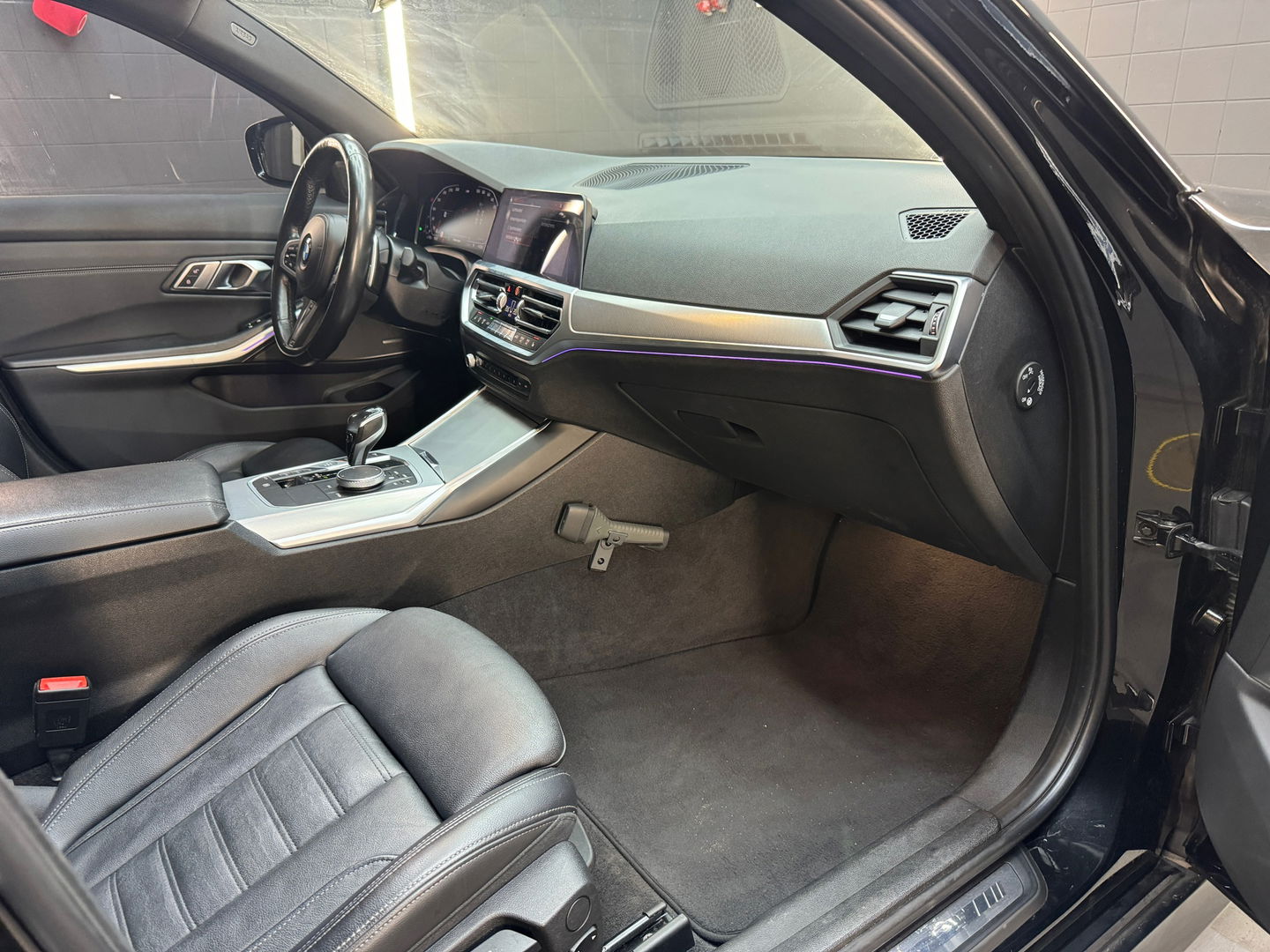 BMW 3 Serie 318i High Executive M Sport Keyles|Sfeer|H/K|NAP