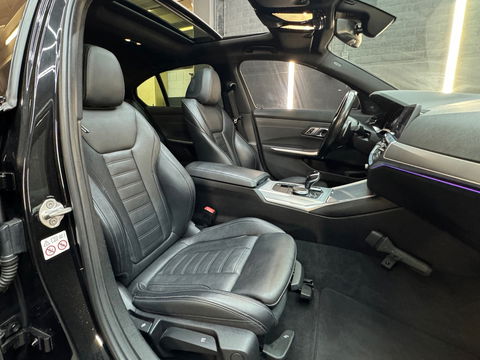 BMW 3 Serie 318i High Executive M Sport Keyles|Sfeer|H/K|NAP