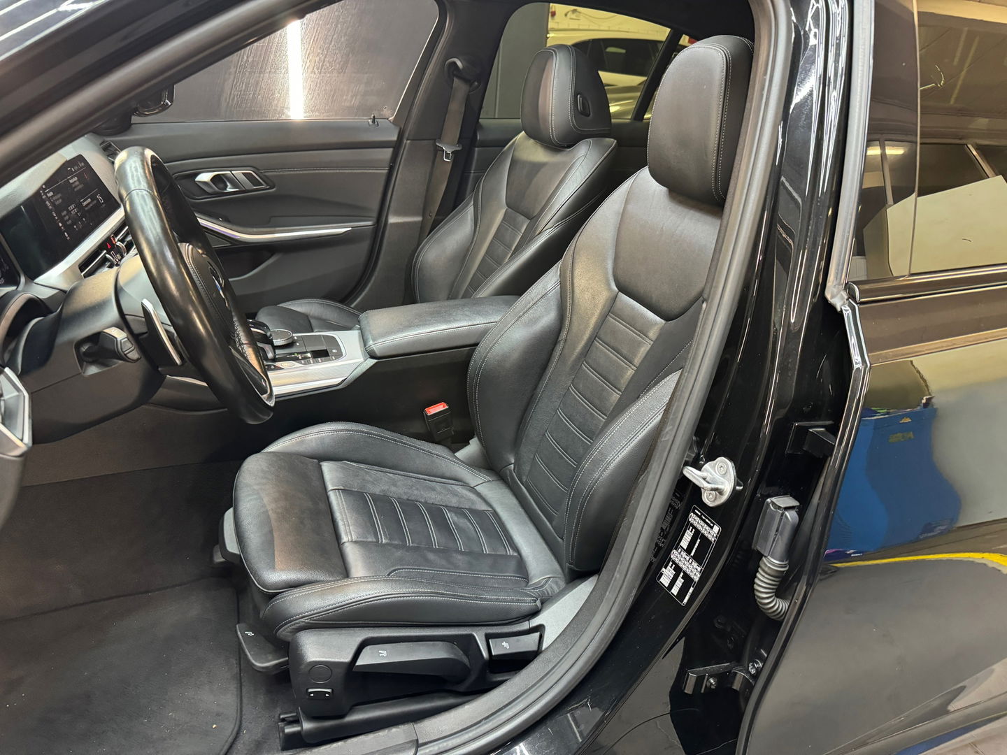 BMW 3 Serie 318i High Executive M Sport Keyles|Sfeer|H/K|NAP