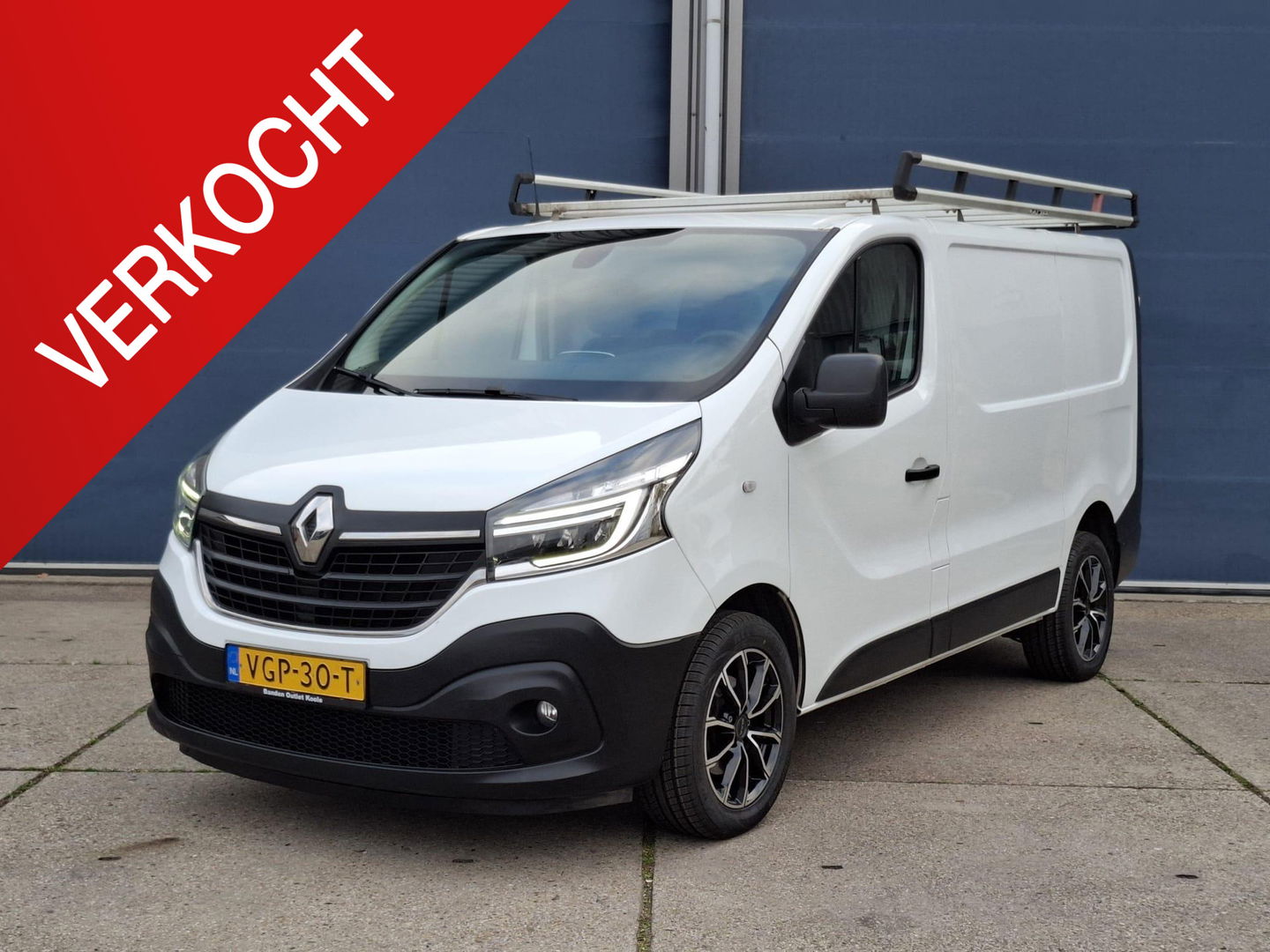 Renault Trafic 2.0 dCi 145 T27 L1H1 Comfort AUTOMAAT / CRUISE CONTROLE / NAVI / CAMERA / 3 ZITS / IMPERIAL