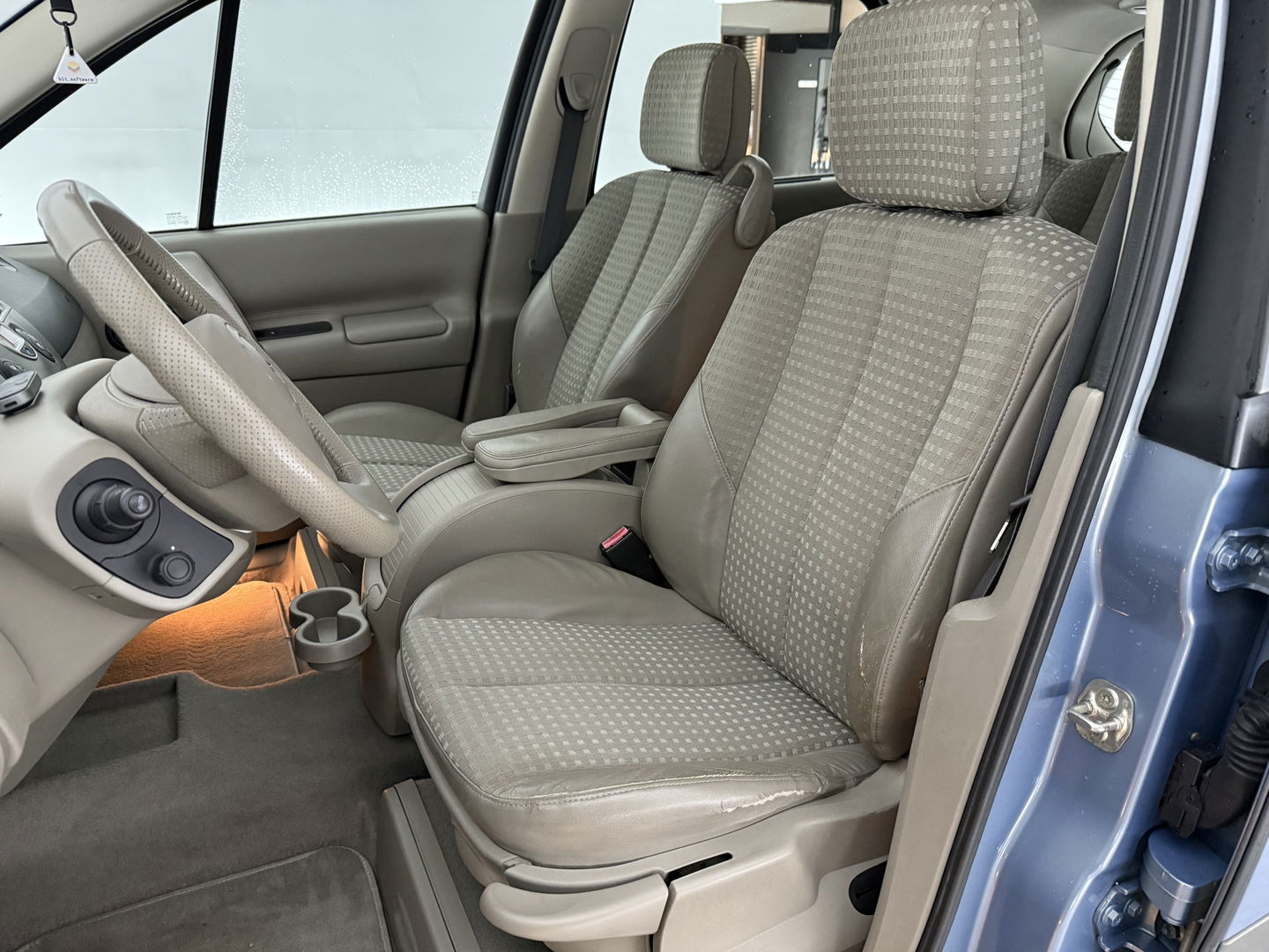 Renault Scénic 2.0-16V Tech Line | Clima | Cruise | Trekh. | Keyless | Parkeersens. | NAP