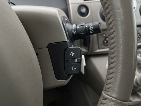 Renault Scénic 2.0-16V Tech Line | Clima | Cruise | Trekh. | Keyless | Parkeersens. | NAP