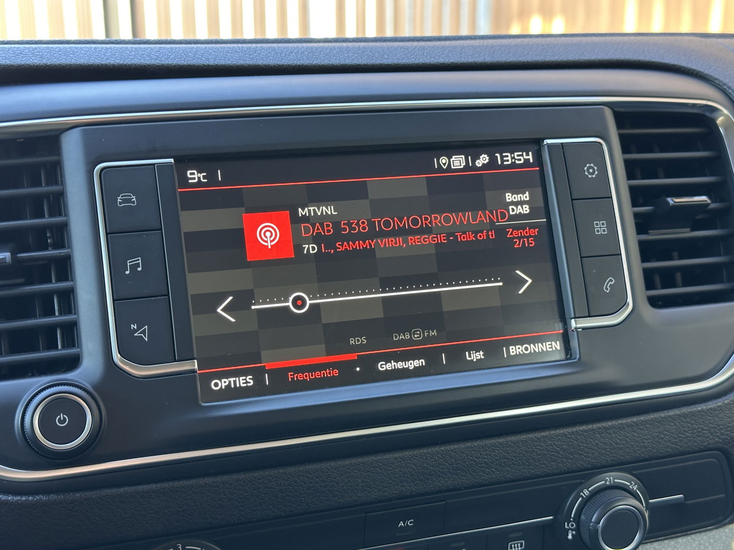 Citroën Jumpy 1.5 BlueHDi 120 XL S&S | 8 Persoons | Apple Carplay | Android Auto | Navigatie | Airconditioning | Cruise Control | Isofix | Multifunctioneel Stuurwiel |