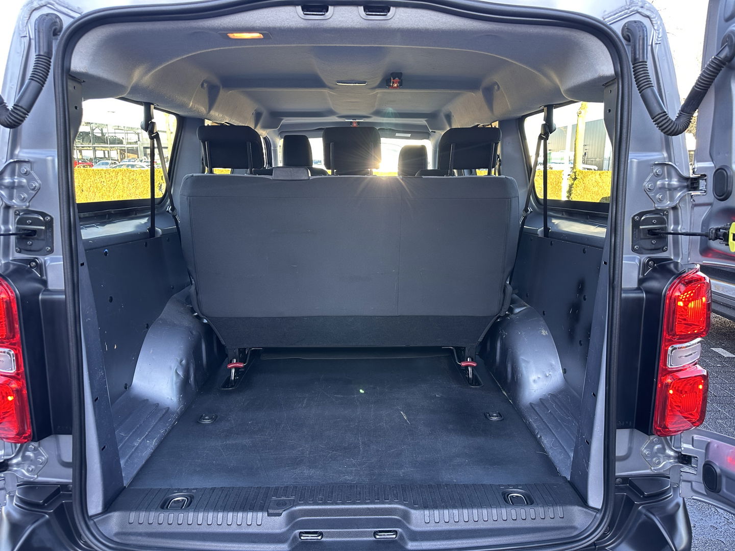 Citroën Jumpy 1.5 BlueHDi 120 XL S&S | 8 Persoons | Apple Carplay | Android Auto | Navigatie | Airconditioning | Cruise Control | Isofix | Multifunctioneel Stuurwiel |