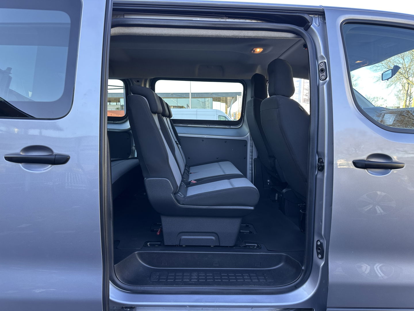 Citroën Jumpy 1.5 BlueHDi 120 XL S&S | 8 Persoons | Apple Carplay | Android Auto | Navigatie | Airconditioning | Cruise Control | Isofix | Multifunctioneel Stuurwiel |