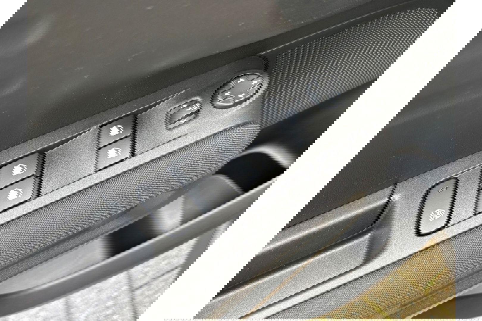 Citroën C3 Aircross 1.2 PT S&S SHINE AUTOMAAT NAVI PDC-CAMERA CRUISECONTROL.