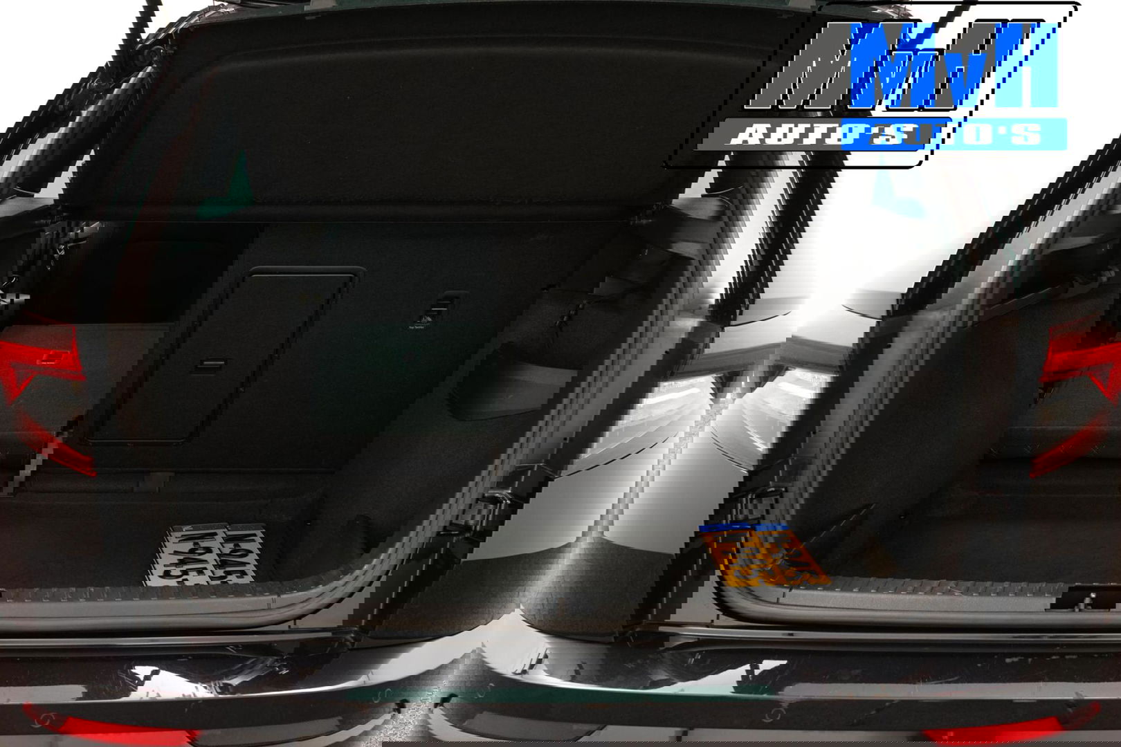 Škoda Karoq 1.5 TSI ACT Sportline Business | LUXE | CAMERA |TREKH | LED