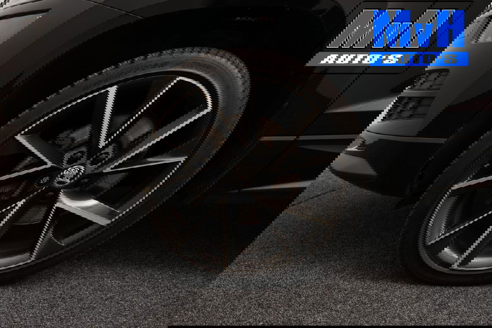 Škoda Karoq 1.5 TSI ACT Sportline Business | LUXE | CAMERA |TREKH | LED