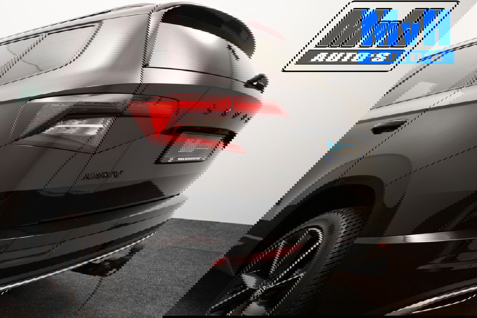 Škoda Karoq 1.5 TSI ACT Sportline Business | LUXE | CAMERA |TREKH | LED