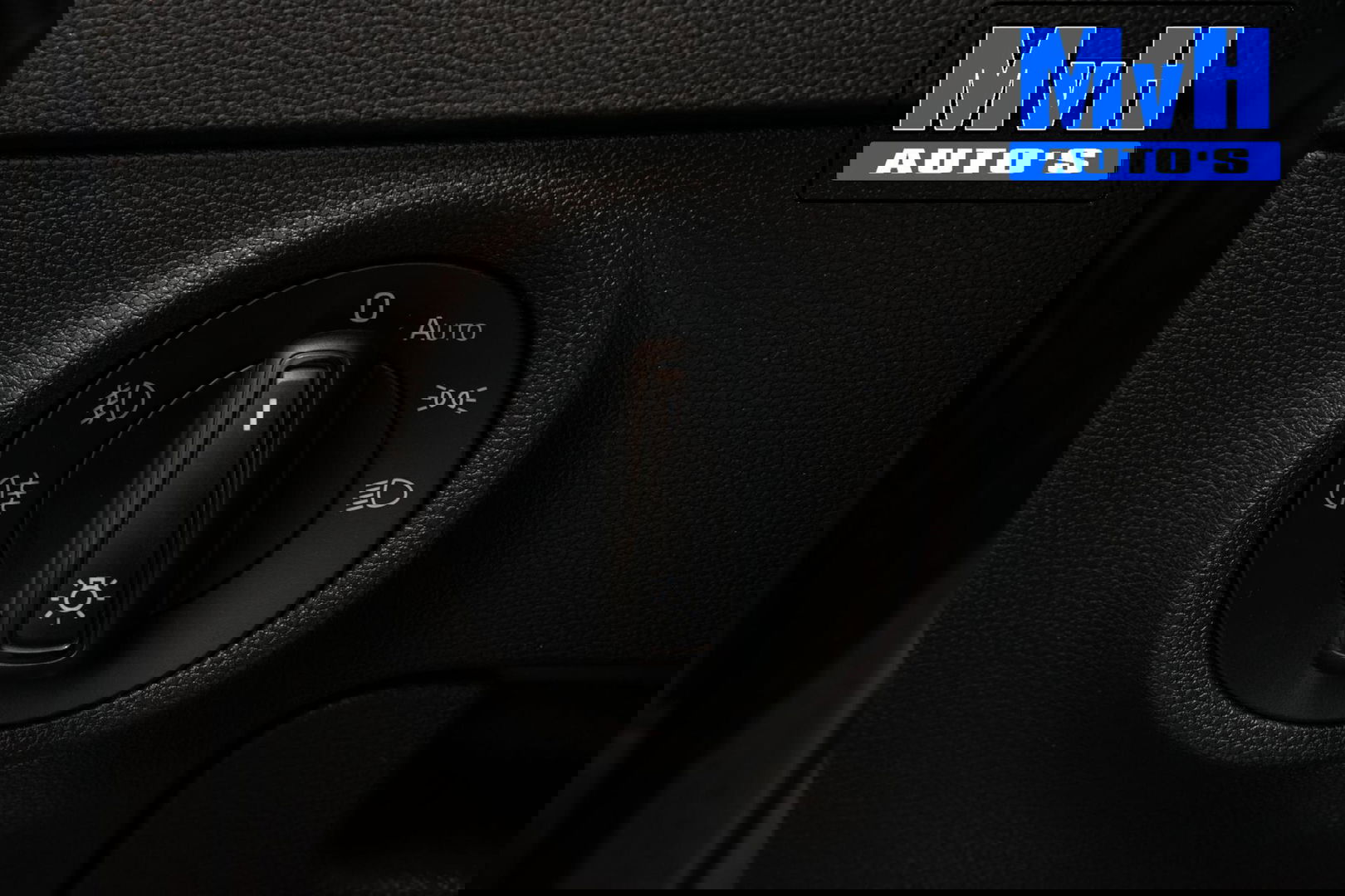 Škoda Karoq 1.5 TSI ACT Sportline Business | LUXE | CAMERA |TREKH | LED