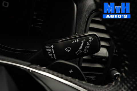 Škoda Karoq 1.5 TSI ACT Sportline Business | LUXE | CAMERA |TREKH | LED