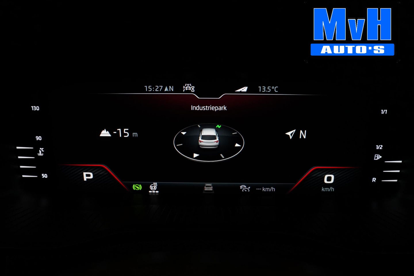 Škoda Karoq 1.5 TSI ACT Sportline Business | LUXE | CAMERA |TREKH | LED