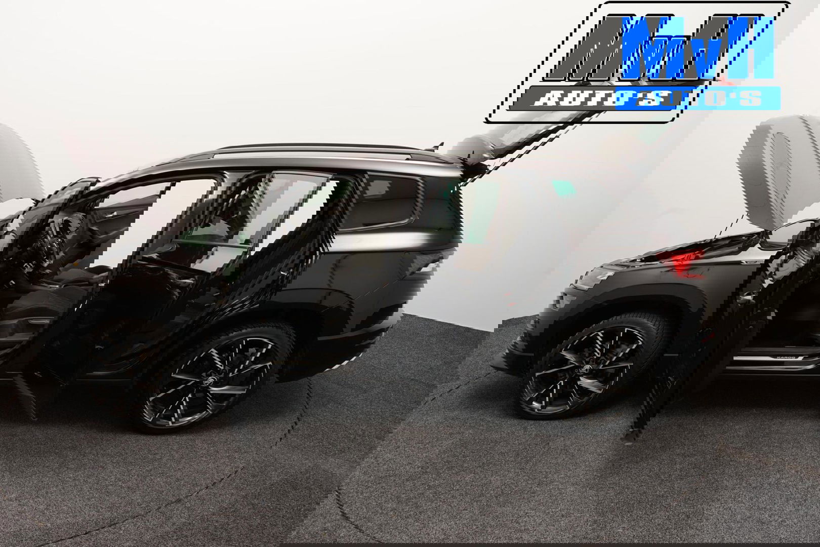 Škoda Karoq 1.5 TSI ACT Sportline Business | LUXE | CAMERA |TREKH | LED