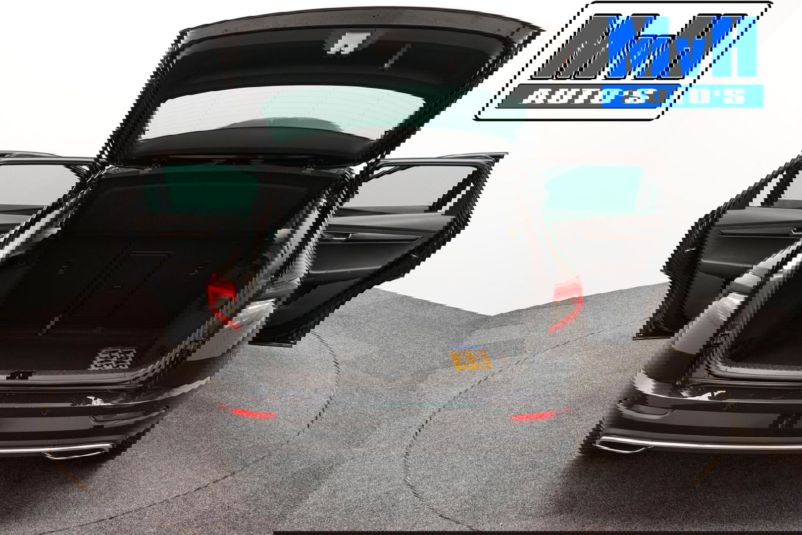 Škoda Karoq 1.5 TSI ACT Sportline Business | LUXE | CAMERA |TREKH | LED