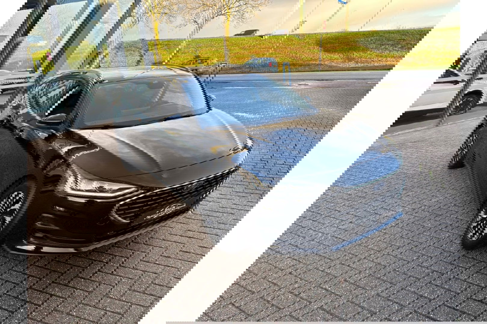 Ford Focus 1.0 TITANIUM X AIRCO WIDESCREEN PDC WINTERPACK.