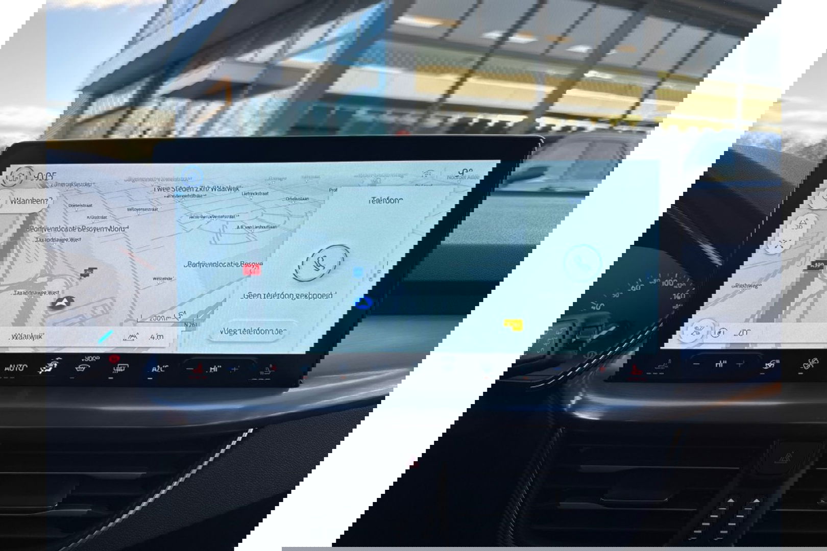 Ford Focus 1.0 TITANIUM X AIRCO WIDESCREEN PDC WINTERPACK.