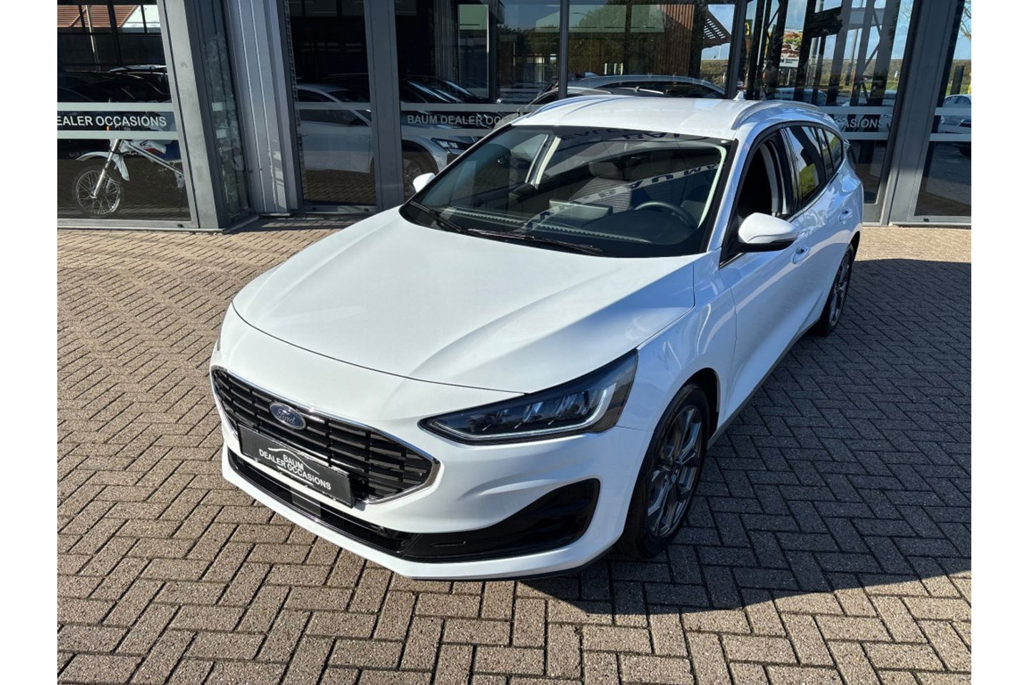 Ford Focus 1.0 TITANIUM X AIRCO WIDESCREEN PDC WINTERPACK.