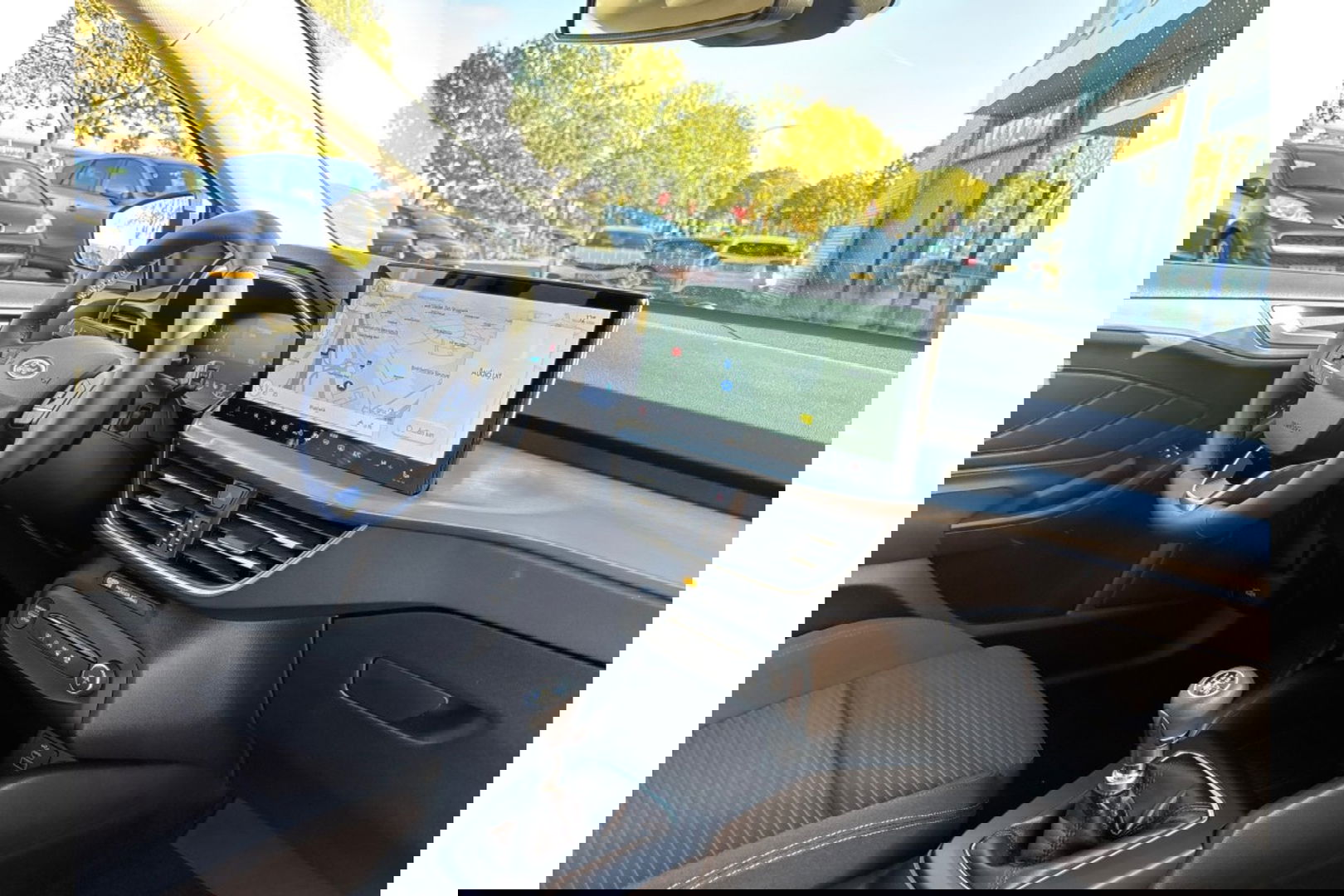 Ford Focus 1.0 TITANIUM X AIRCO WIDESCREEN PDC WINTERPACK.