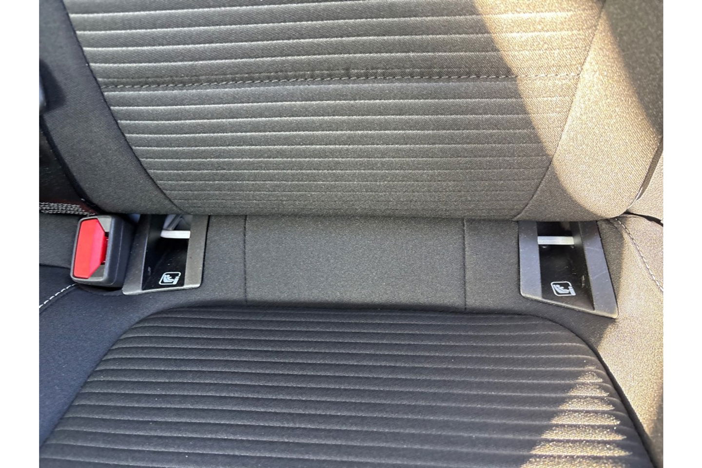 Ford Focus 1.0 TITANIUM X AIRCO WIDESCREEN PDC WINTERPACK.