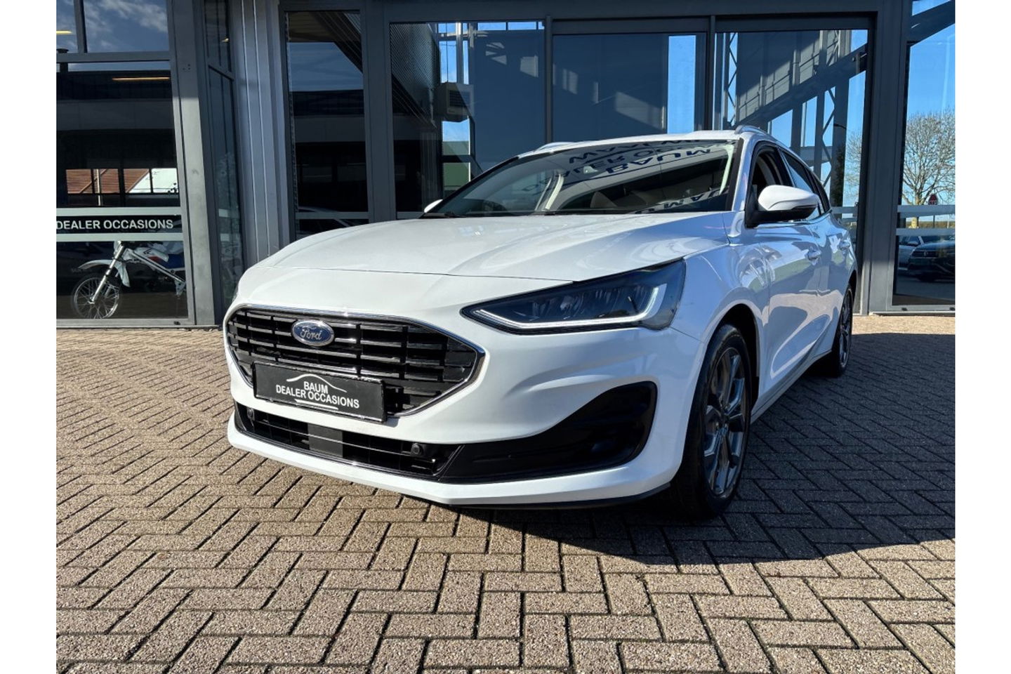 Ford Focus 1.0 TITANIUM X AIRCO WIDESCREEN PDC WINTERPACK.