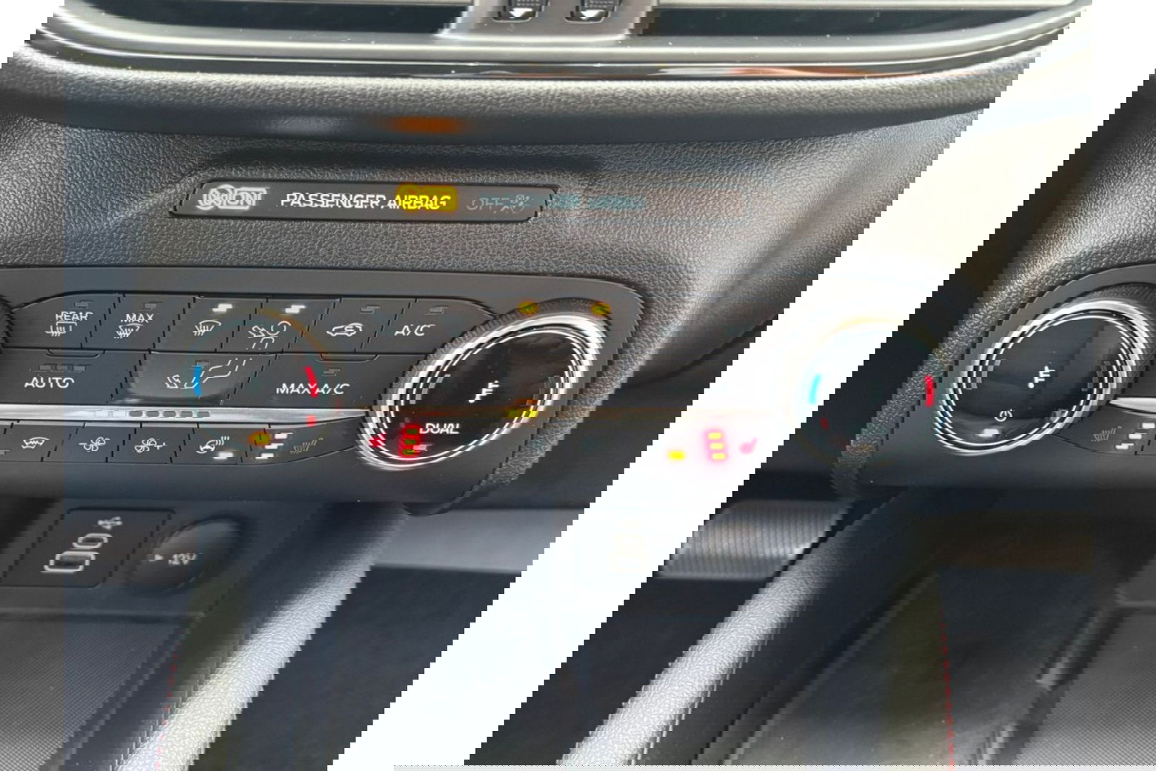 Ford Kuga 2.5 PHEV 225PK ST-LINE NORDIC AIRCO NAVI PDC-CAMERA.