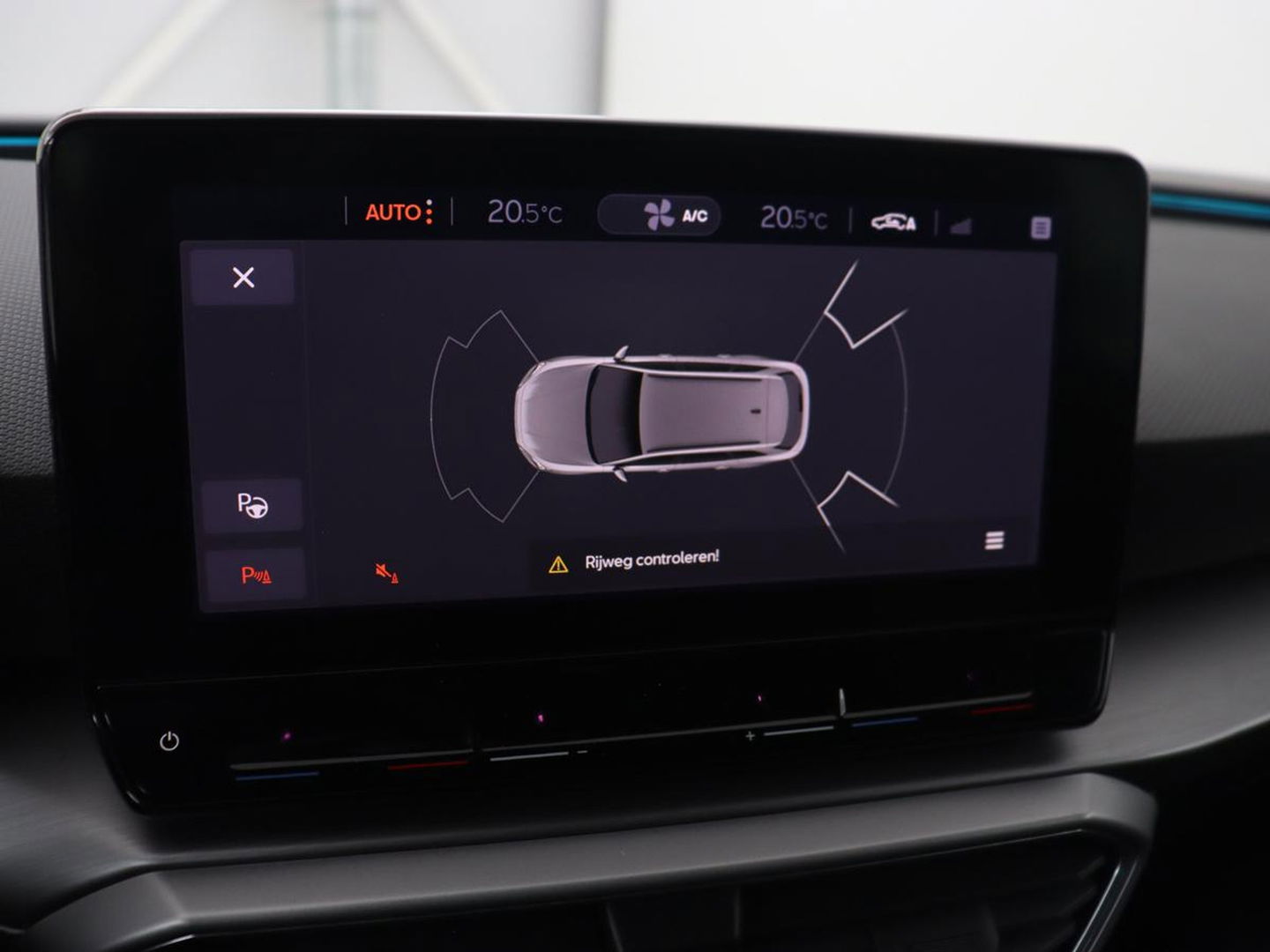 SEAT Leon 1.5 TSI FR Launch Edition | Trekhaak | Adaptive cruise | Sfeerverlichting | Carplay | Navigatie | Full LED | 18'' | Parkeerhulp | Climate control | Sportstoelen | Bluetooth